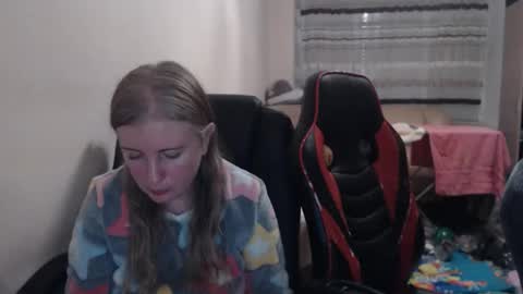 Snapshot of jenisandpeter chatting on November 2025 07:14:02 PM JenisAndPeter online show from November 2025 07:14:02 PM