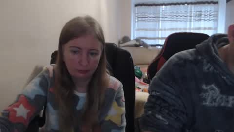 Snapshot of jenisandpeter chatting on November 2025 07:31:02 AM JenisAndPeter online show from November 2025 07:31:02 AM