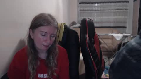 Snapshot of jenisandpeter chatting on November 2025 09:07:01 PM JenisAndPeter online show from November 2025 09:07:01 PM