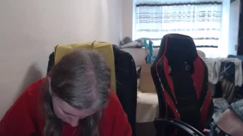 Snapshot of jenisandpeter chatting on November 2025 09:13:02 AM JenisAndPeter online show from November 2025 09:13:02 AM