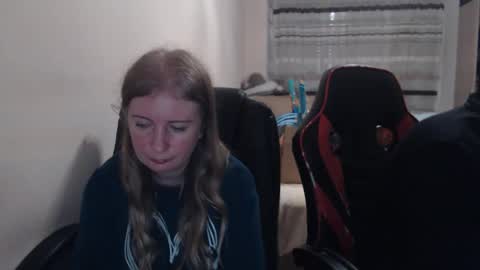 Snapshot of jenisandpeter chatting on December 2025 07:23:02 PM JenisAndPeter online show from December 2025 07:23:02 PM