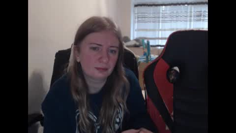 Snapshot of jenisandpeter chatting on December 2025 07:28:01 AM JenisAndPeter online show from December 2025 07:28:01 AM