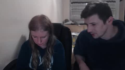 Snapshot of jenisandpeter chatting on December 2025 07:33:02 PM JenisAndPeter online show from December 2025 07:33:02 PM