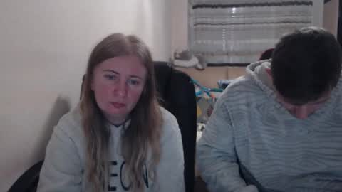 Snapshot of jenisandpeter chatting on December 2025 08:04:02 PM JenisAndPeter online show from December 2025 08:04:02 PM