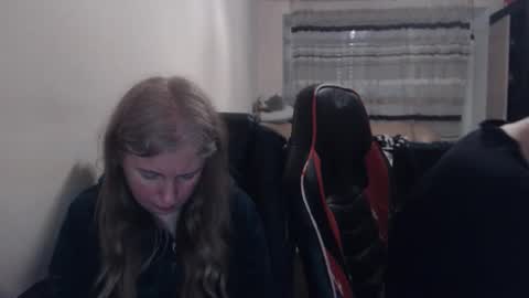 JenisAndPeter online show from March 2026 07:19:02 PM