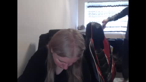 JenisAndPeter online show from April 2026 05:41:01 AM