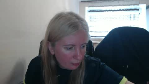 Snapshot of jenisandpeter chatting on June 2026 02:44:02 PM JenisAndPeter online show from June 2026 02:44:02 PM