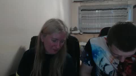 Snapshot of jenisandpeter chatting on June 2026 06:14:01 PM JenisAndPeter online show from June 2026 06:14:01 PM