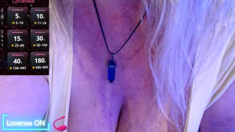 Snapshot of jennadeluxe chatting on November 2025 11:56:02 AM Jenna online show from November 2025 11:56:02 AM