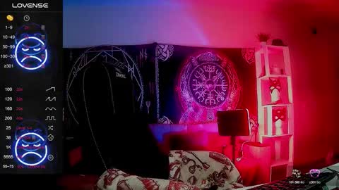 Snapshot of jennalovvee chatting on December 2025 03:22:01 AM Mrs. Jenna online show from December 2025 03:22:01 AM