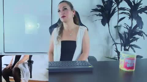  Call Me Jenna  online show from August 2026 03:27:02 AM