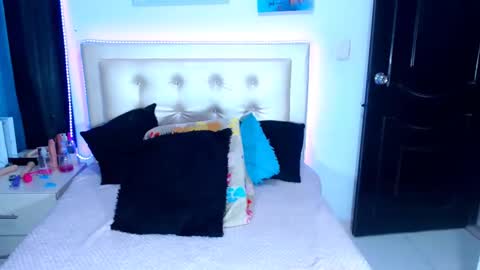 Snapshot of jenng18 chatting on February 2025 11:16:01 PM jenn online show from February 2025 11:16:01 PM