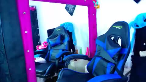 Snapshot of jenng18 chatting on March 2026 07:48:02 AM jenn online show from March 2026 07:48:02 AM