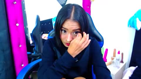 Snapshot of jenng18 chatting on April 2026 07:56:01 AM jenn online show from April 2026 07:56:01 AM