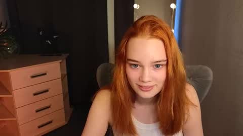 Snapshot of jennifer_shy_ chatting on March 2026 07:45:01 AM Jennifer online show from March 2026 07:45:01 AM