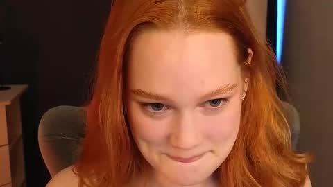 Snapshot of jennifer_shy_ chatting on March 2026 12:05:01 PM Jennifer online show from March 2026 12:05:01 PM