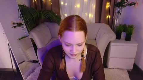 Snapshot of jennifer_shy_ chatting on April 2026 12:35:02 PM Jennifer online show from April 2026 12:35:02 PM