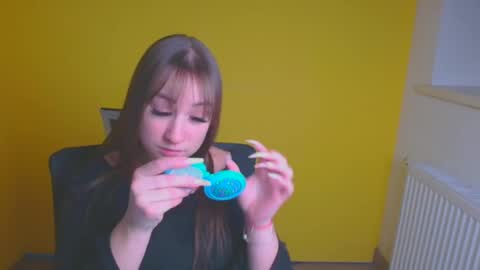 Jennifer online show from December 2024 10:17:02 AM