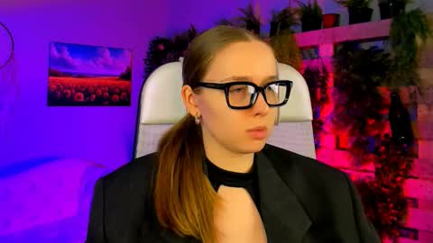 Jennifer online show from February 2026 05:07:02 PM