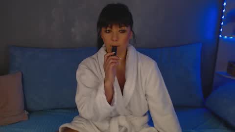 jenniferjay801880956088 online show from December 2024 09:01:01 AM