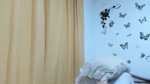 jenniferloveyou online show from October 2025 04:50:01 PM