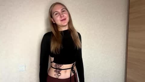 Emilia online show from October 2025 02:04:01 PM