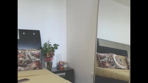 Snapshot of jennmullatta_ chatting on January 2026 06:00:02 PM Jenn online show from January 2026 06:00:02 PM