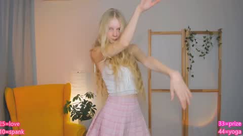 Snapshot of jenny_ames chatting on December 2024 06:33:01 PM Jenny  online show from December 2024 06:33:01 PM