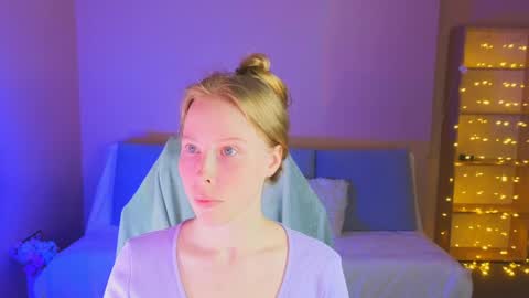 Snapshot of jenny_angelok chatting on June 2026 02:19:02 PM Next broadcast on December 05 subject to change online show from June 2026 02:19:02 PM