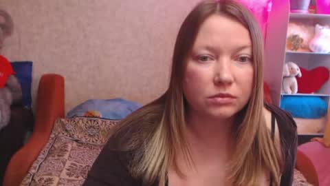 Snapshot of jenny_oliviawow chatting on April 2026 03:23:01 PM All the most interesting in private. my room for my smile online show from April 2026 03:23:01 PM