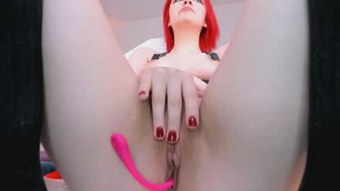 Snapshot of jenny_piper chatting on April 2026 04:06:02 AM Jenny Piper online show from April 2026 04:06:02 AM