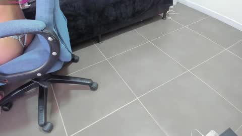 Snapshot of jenny_stark chatting on October 2025 11:22:01 AM jenny_stark online show from October 2025 11:22:01 AM