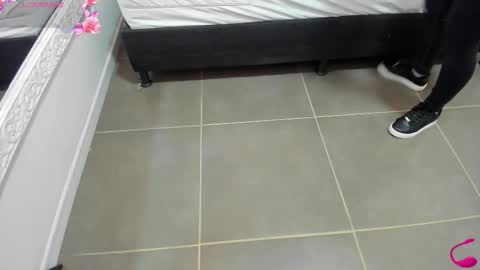 Snapshot of jenny_stark chatting on November 2025 11:10:02 AM jenny_stark online show from November 2025 11:10:02 AM