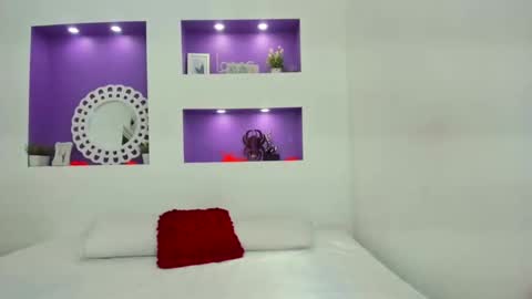 Snapshot of jenny_towers chatting on November 2025 07:05:01 PM jenny_towers online show from November 2025 07:05:01 PM