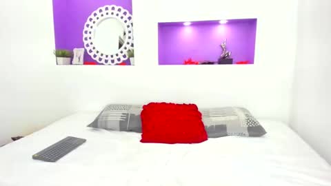 Snapshot of jenny_towers chatting on November 2025 08:07:01 PM jenny_towers online show from November 2025 08:07:01 PM