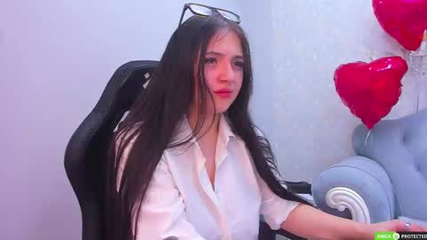 Snapshot of jennyferguson chatting on February 2025 06:41:01 PM Jenny Ferguson online show from February 2025 06:41:01 PM