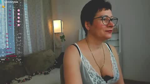 Snapshot of jennymons chatting on April 2026 02:31:01 AM Jenny online show from April 2026 02:31:01 AM