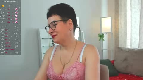 Snapshot of jennymons chatting on April 2026 08:17:02 AM Jenny online show from April 2026 08:17:02 AM