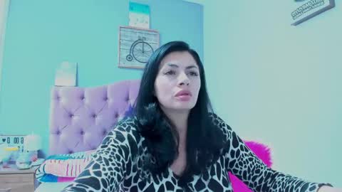 Snapshot of jennywatts_ chatting on February 2025 10:07:02 PM Jenny online show from February 2025 10:07:02 PM