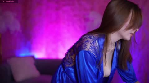 Snapshot of jennyyluv chatting on February 2025 07:36:01 PM JENNY online show from February 2025 07:36:01 PM