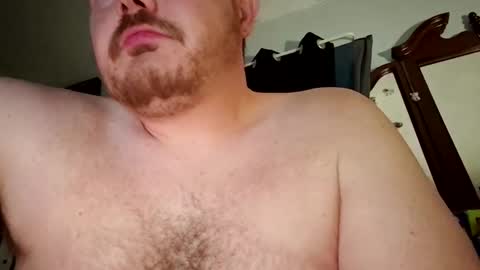 Snapshot of jerbear385978 chatting on March 2026 07:01:01 AM JerBear online show from March 2026 07:01:01 AM