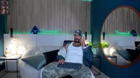 Snapshot of jeremy_harden chatting on October 2025 11:22:02 PM Jeremy online show from October 2025 11:22:02 PM