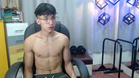 Snapshot of jeremy_job chatting on April 2026 12:32:01 PM Jeremy online show from April 2026 12:32:01 PM