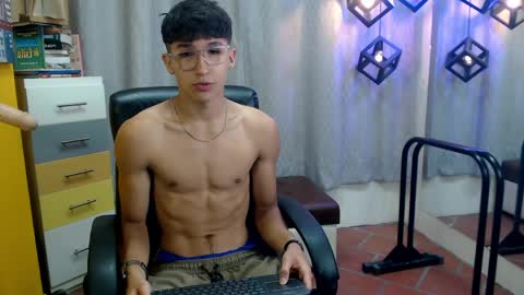 Snapshot of jeremy_job chatting on April 2026 11:39:02 AM Jeremy online show from April 2026 11:39:02 AM