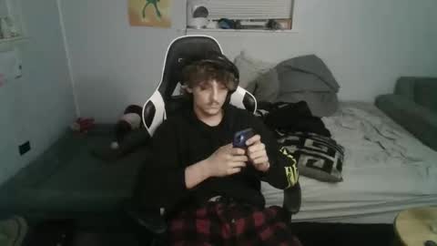 jerimiahslhong online show from November 2025 02:34:02 AM