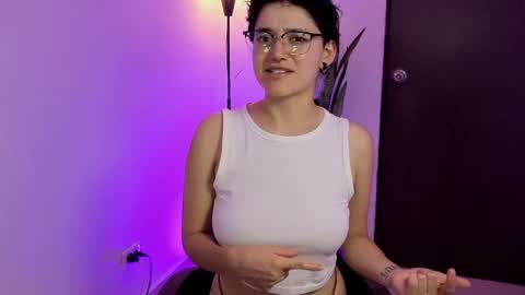 Snapshot of jeroharper chatting on April 2026 10:15:02 PM Jero Harper online show from April 2026 10:15:02 PM