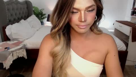 Snapshot of jesie_hot69 chatting on January 2025 02:03:02 PM jesie_hot69 online show from January 2025 02:03:02 PM