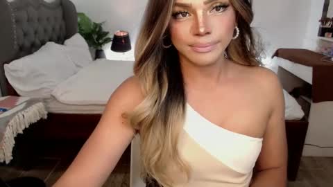 Snapshot of jesie_hot69 chatting on January 2025 01:00:02 PM jesie_hot69 online show from January 2025 01:00:02 PM