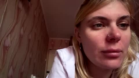 JeslyNomert online show from October 2025 01:59:02 PM