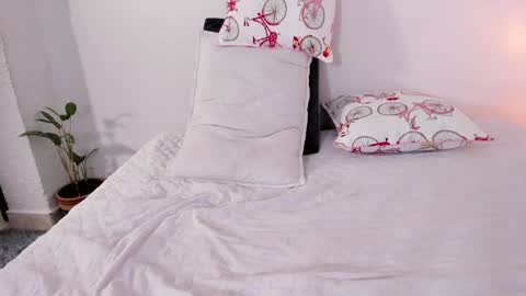 jessica herreraToday I will be your devil and you my victim online show from February 2025 12:00:02 AM